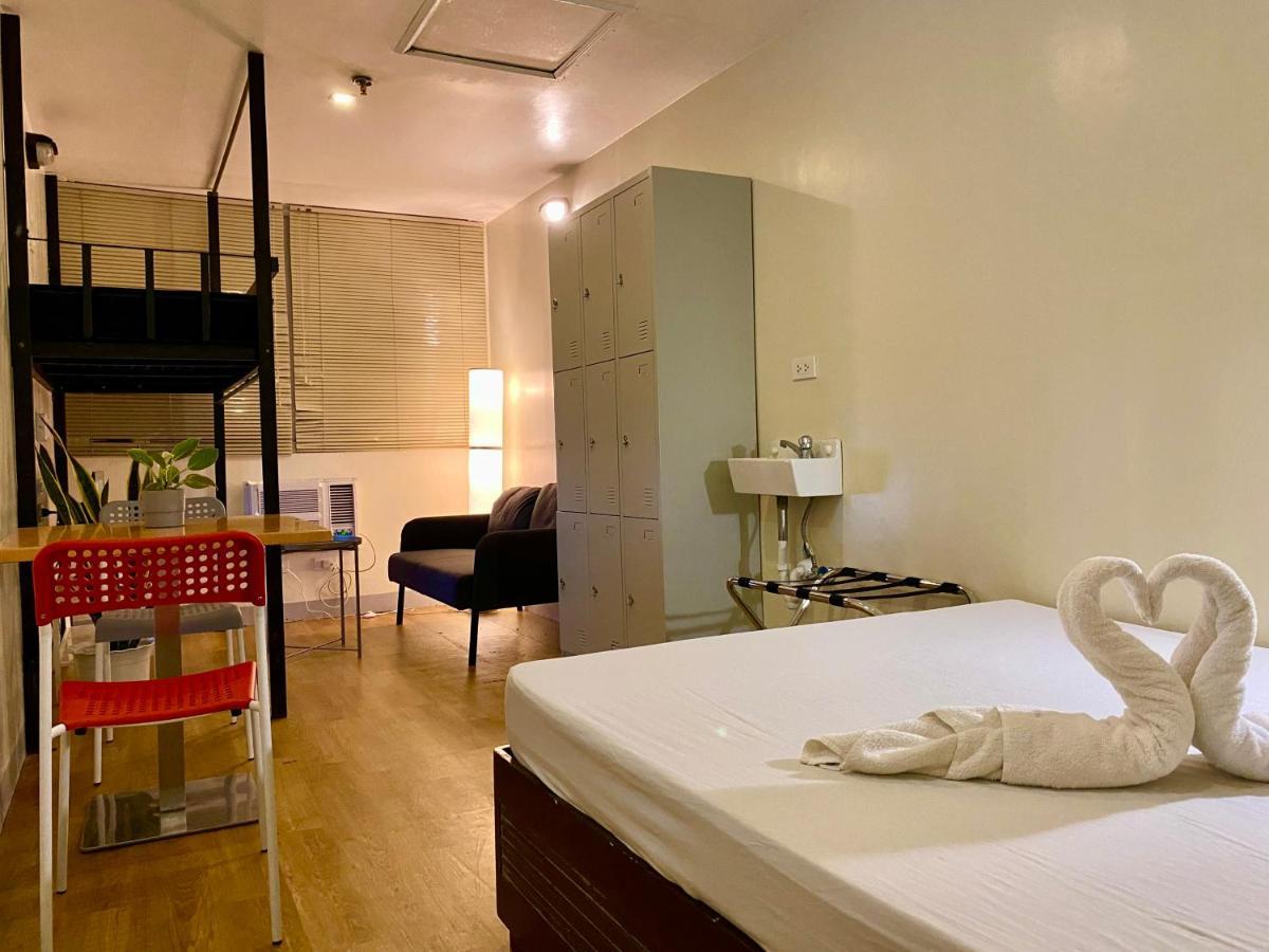 Burgos Hub Hostel Pasay Eksteriør billede