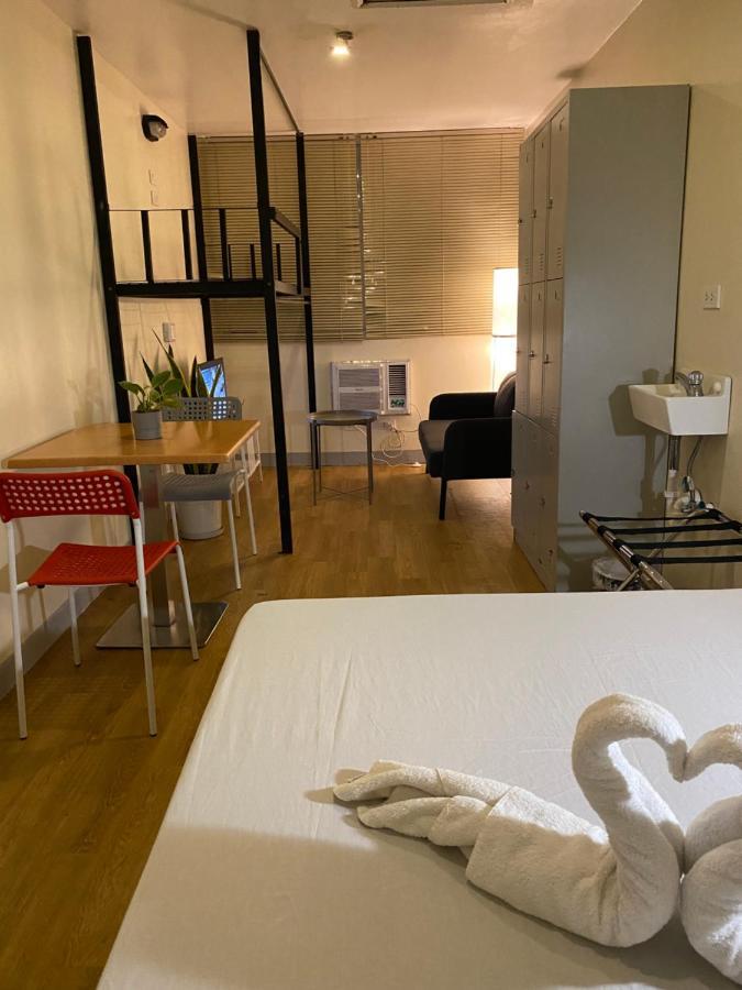 Burgos Hub Hostel Pasay Eksteriør billede